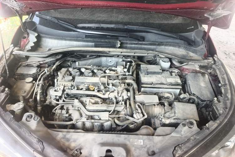Used Toyota IZOA 2018 2.0L Yichi Version China VI Standard Engine Bay