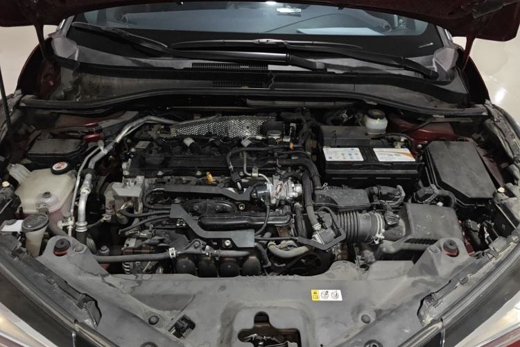 Used Toyota IZOA 2018 2.0L Yichi Version China VI Standard Engine Bay