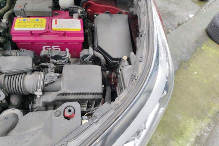 Used Toyota IZOA 2018 2.0L Yichi Version China VI Standard Engine Bay Left