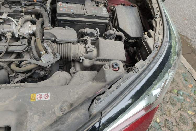 Used Toyota IZOA 2018 2.0L Yichi Version China VI Standard Engine Bay Left