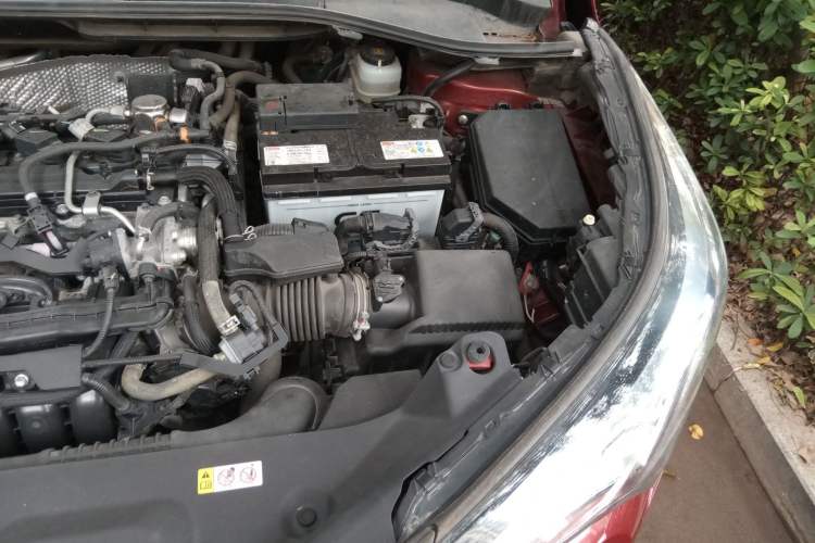 Used Toyota IZOA 2018 2.0L Yichi Version China VI Standard Engine Bay Left