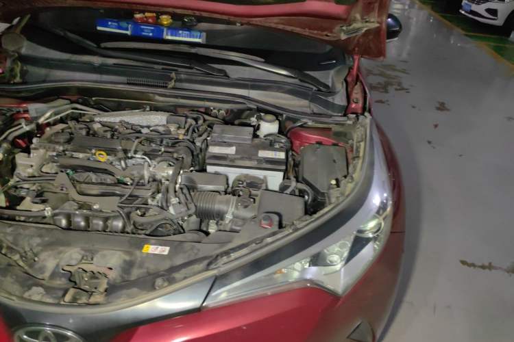 Used Toyota IZOA 2018 2.0L Yichi Version China VI Standard Engine Bay Left