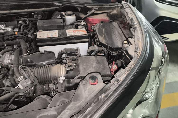 Used Toyota IZOA 2018 2.0L Yichi Version China VI Standard Engine Bay Left
