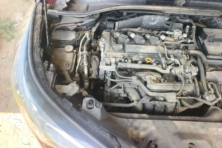 Used Toyota IZOA 2018 2.0L Yichi Version China VI Standard Engine Bay Right