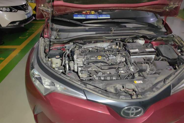 Used Toyota IZOA 2018 2.0L Yichi Version China VI Standard Engine Bay Right