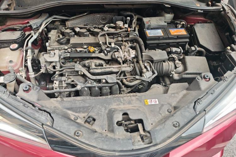 Used Toyota IZOA 2018 2.0L Yixuan Sunroof Version China VI Standard Engine Bay