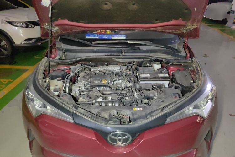 Used Toyota IZOA 2018 2.0L Yichi Version China VI Standard Engine Bay