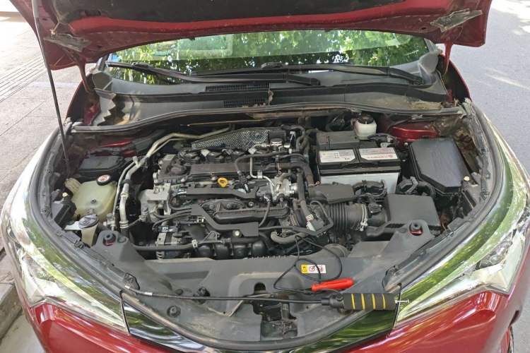 Used Toyota IZOA 2018 2.0L Yichi Edition China V Standard Engine Bay