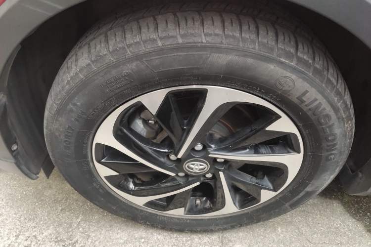 Used Toyota IZOA 2018 2.0L Yichi Version China VI Standard Exterior 3