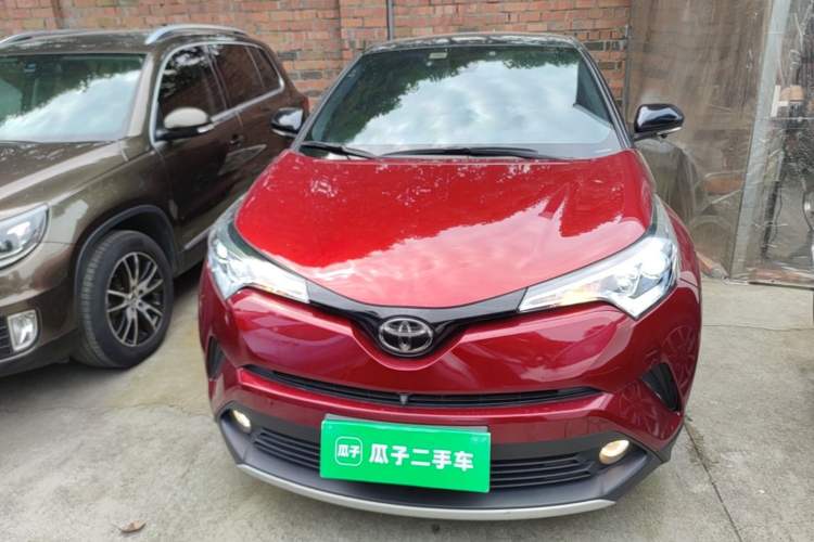 Used Toyota IZOA 2018 2.0L Yichi Version China VI Standard Front