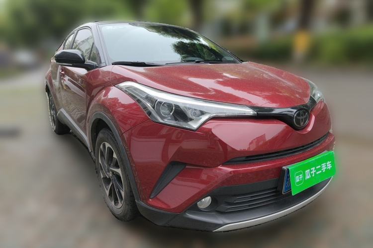Used Toyota IZOA 2018 2.0L Yichi Version China VI Standard Front Right 45 Deg
