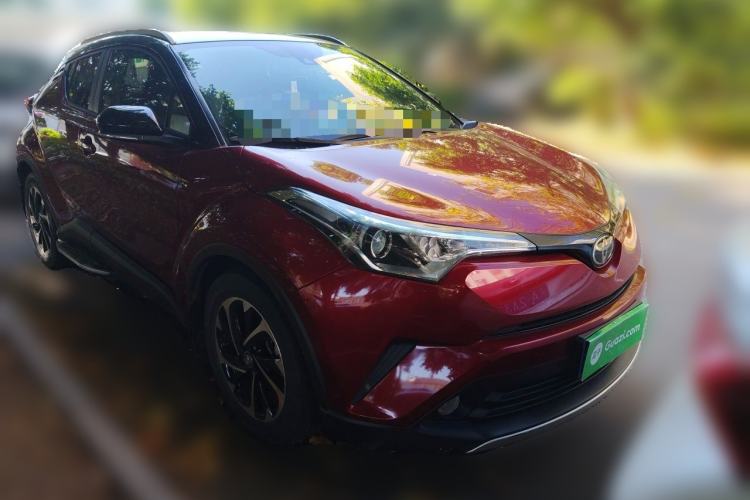 Used Toyota IZOA 2018 2.0L Yichi Version China VI Standard Front Right 45 Deg