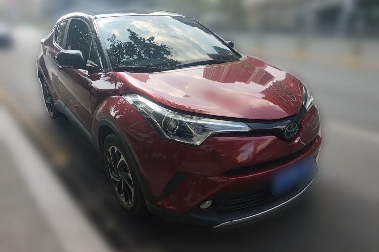 Used Toyota IZOA 2018 2.0L Yichi Version China VI Standard Front Right 45 Deg