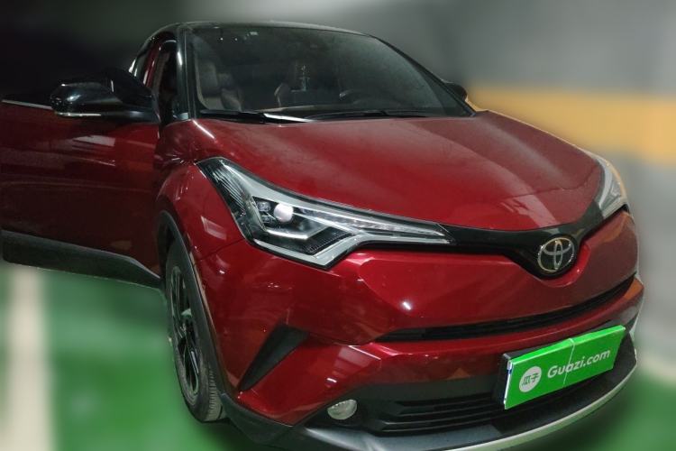 Used Toyota IZOA 2018 2.0L Yixuan Version China V Standard Front Right 45 Deg
