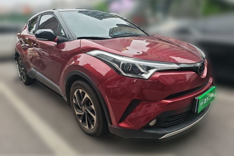 Used Toyota IZOA 2018 2.0L Yixuan Sunroof Version China VI Standard Front Right 45 Deg