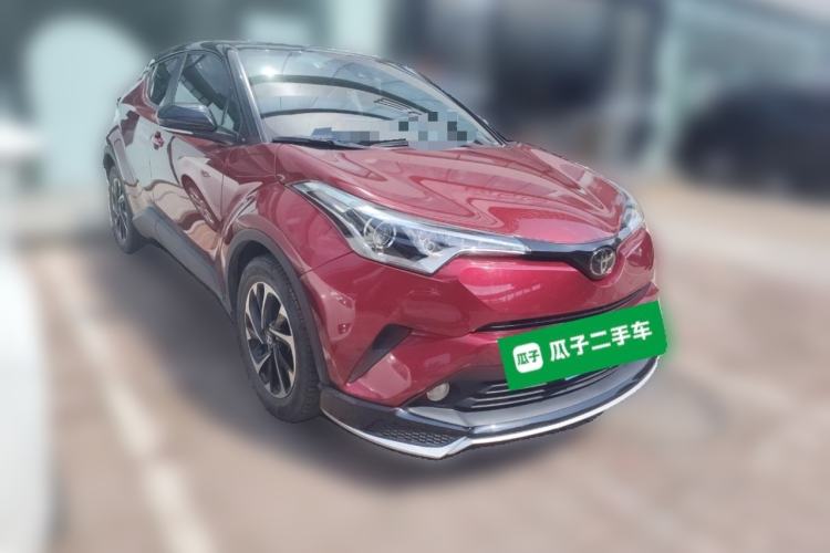Used Toyota IZOA 2018 2.0L Yichi Edition China V Standard Front Right 45 Deg