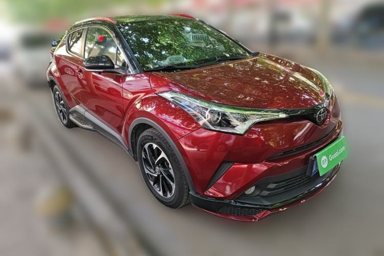 Used Toyota IZOA 2018 2.0L Yichi Edition China V Standard Front Right 45 Deg