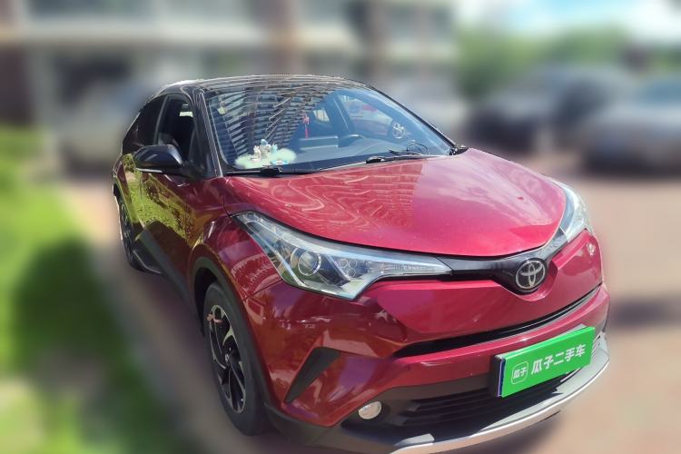 Used Toyota IZOA 2018 2.0L Yichi Edition China V Standard Front Right 45 Deg