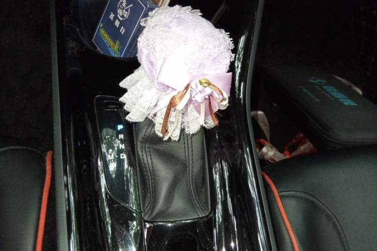 Used Toyota IZOA 2018 2.0L Yichi Version China VI Standard Gear Lever