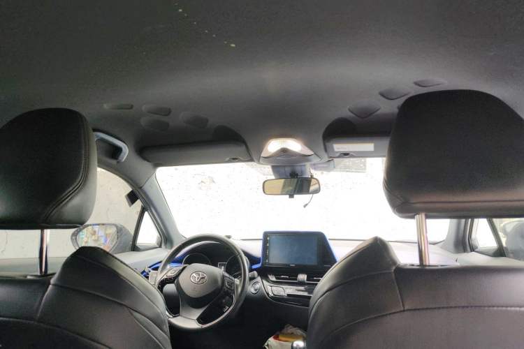 Used Toyota IZOA 2018 2.0L Yichi Version China VI Standard Headliner