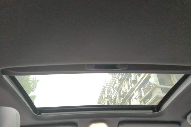 Used Toyota IZOA 2018 2.0L Yichi Version China VI Standard Headliner