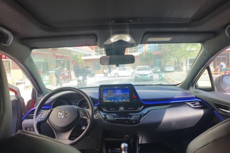Used Toyota IZOA 2018 2.0L Yichi Version China VI Standard Headliner
