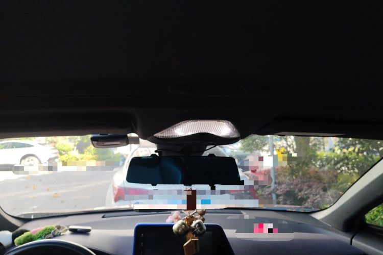 Used Toyota IZOA 2018 2.0L Yichi Version China VI Standard Headliner