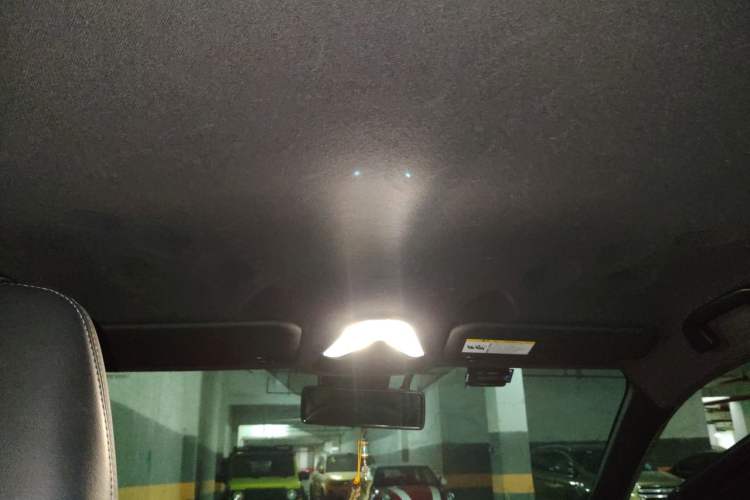 Used Toyota IZOA 2018 2.0L Yixuan Version China V Standard Headliner