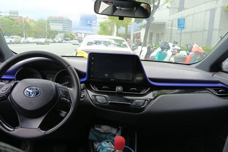 Used Toyota IZOA 2018 2.0L Yichi Version China VI Standard Headliner