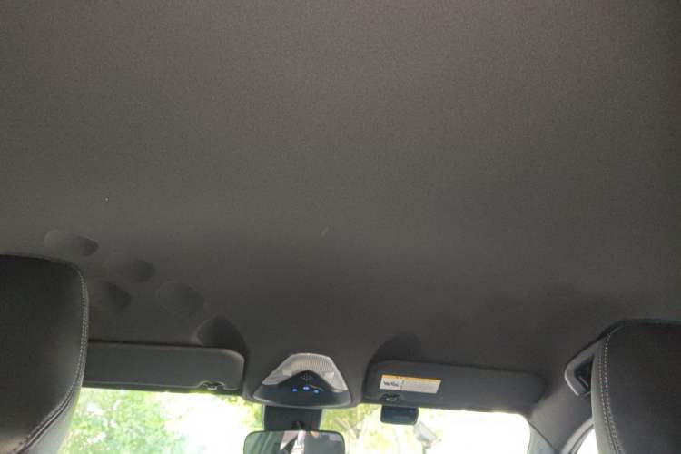 Used Toyota IZOA 2018 2.0L Yichi Edition China V Standard Headliner