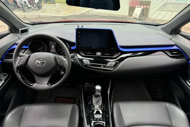 Used Toyota IZOA 2018 2.0L Yichi Version China VI Standard Interior 2