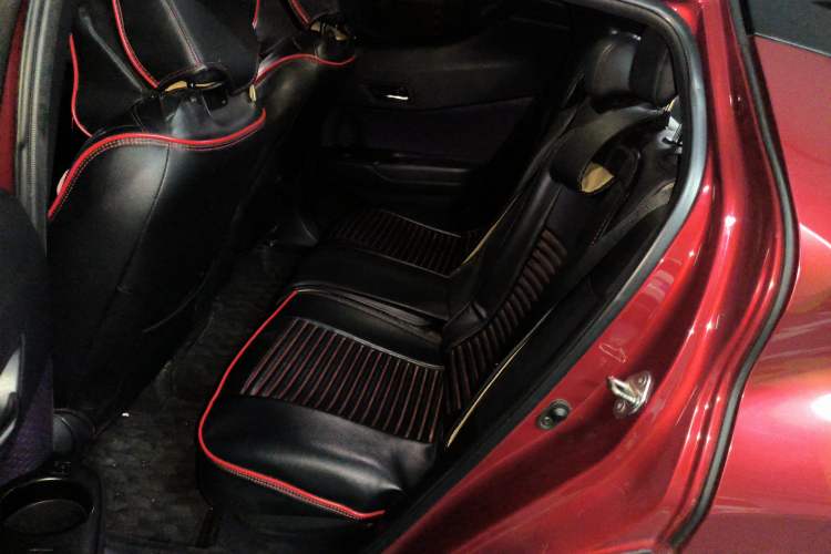 Used Toyota IZOA 2018 2.0L Yichi Edition China V Standard Left Rear Seat