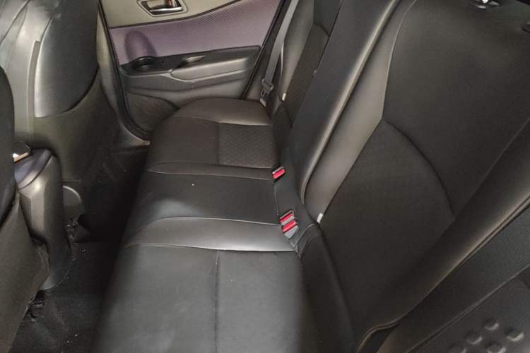 Used Toyota IZOA 2018 2.0L Yichi Edition China V Standard Left Rear Seat