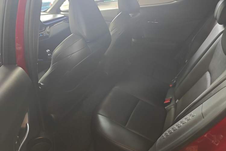 Used Toyota IZOA 2018 2.0L Yichi Edition China V Standard Left Rear Seat