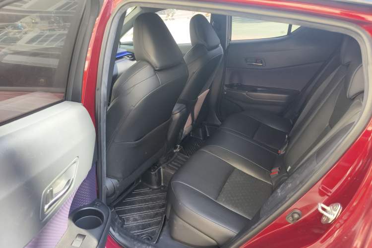 Used Toyota IZOA 2018 2.0L Yichi Version China VI Standard Left Rear Seat