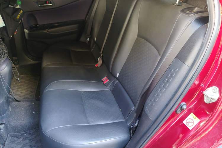 Used Toyota IZOA 2018 2.0L Yichi Version China VI Standard Left Rear Seat