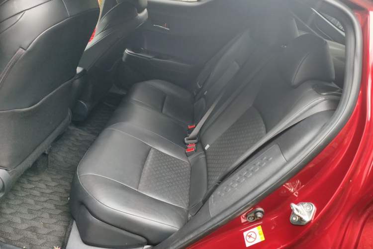 Used Toyota IZOA 2018 2.0L Yichi Edition China V Standard Left Rear Seat