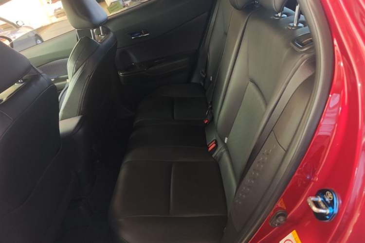 Used Toyota IZOA 2018 2.0L Yichi Edition China V Standard Left Rear Seat