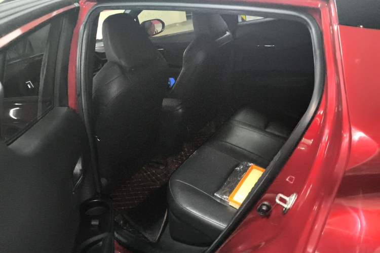 Used Toyota IZOA 2018 2.0L Yichi Version China VI Standard Left Rear Seat