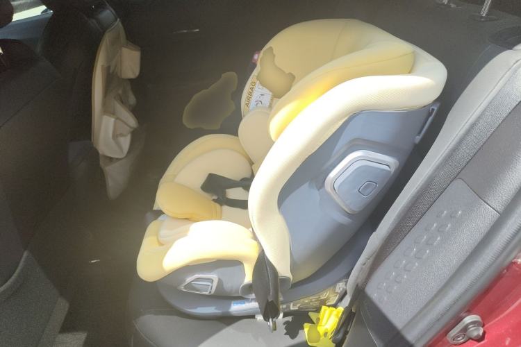 Used Toyota IZOA 2018 2.0L Yichi Edition China V Standard Left Rear Seat