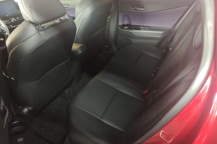 Used Toyota IZOA 2018 2.0L Yichi Version China VI Standard Left Rear Seat