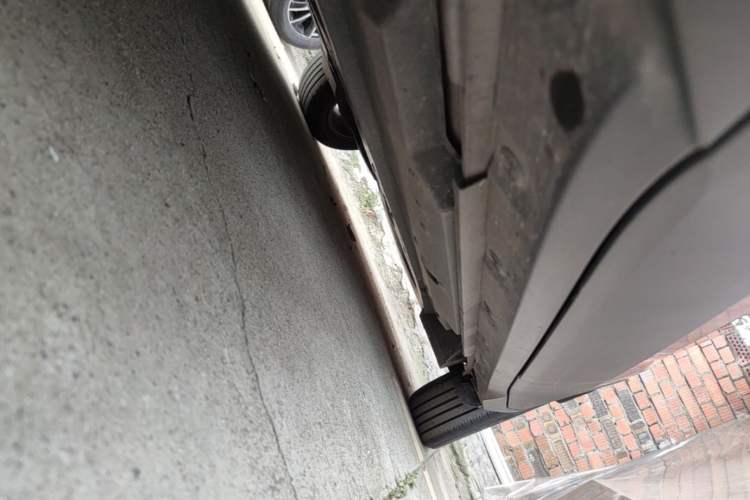 Used Toyota IZOA 2018 2.0L Yichi Version China VI Standard Left Side Sill