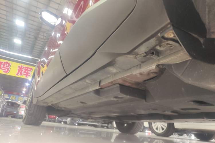 Used Toyota IZOA 2018 2.0L Yichi Edition China V Standard Left Side Sill