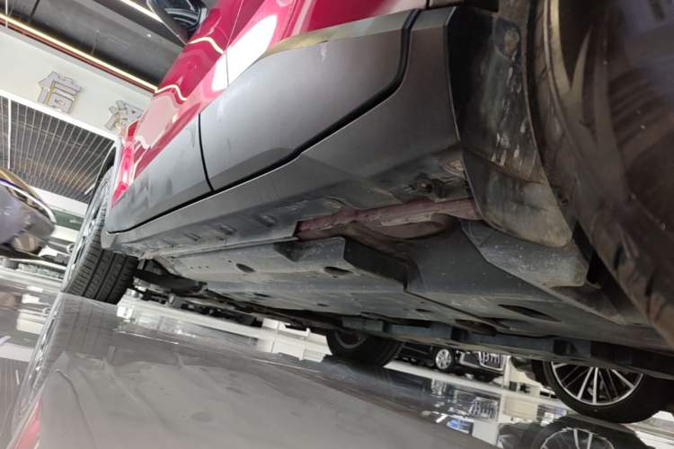 Used Toyota IZOA 2018 2.0L Yichi Version China VI Standard Left Side Sill