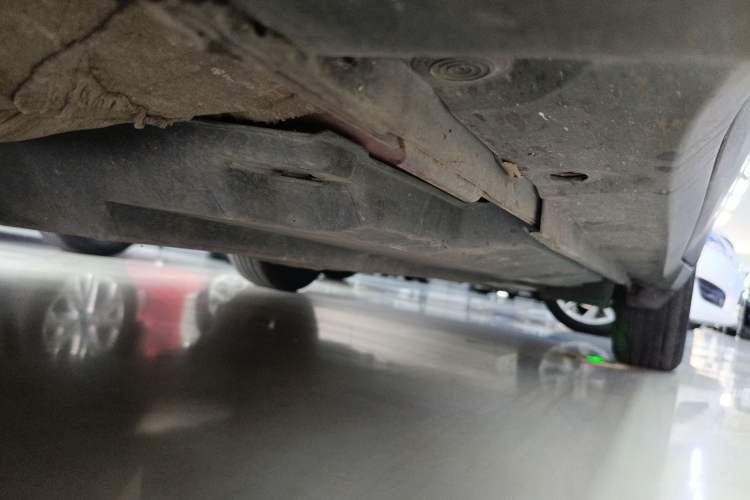 Used Toyota IZOA 2018 2.0L Yichi Version China VI Standard Left Side Sill