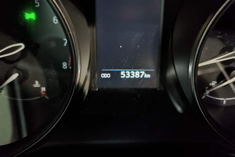 Used Toyota IZOA 2018 2.0L Yichi Edition China V Standard Odometer Close Up