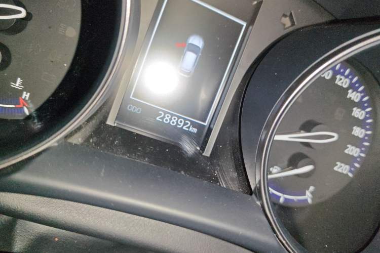 Used Toyota IZOA 2018 2.0L Yichi Version China VI Standard Odometer Close Up
