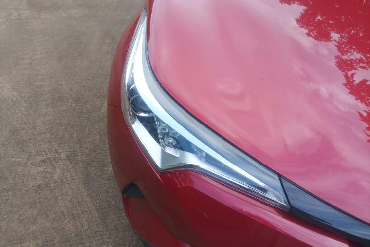 Used Toyota IZOA 2018 2.0L Yichi Version China VI Standard Right Front Headlight