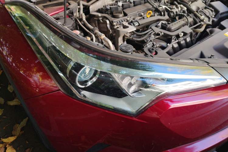 Used Toyota IZOA 2018 2.0L Yichi Version China VI Standard Right Front Headlight