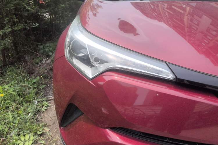 Used Toyota IZOA 2018 2.0L Yichi Version China VI Standard Right Front Headlight